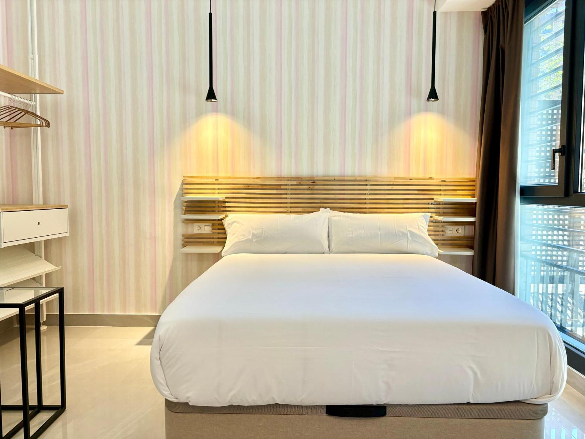 Gulliver Suites Valencia Exterior photo