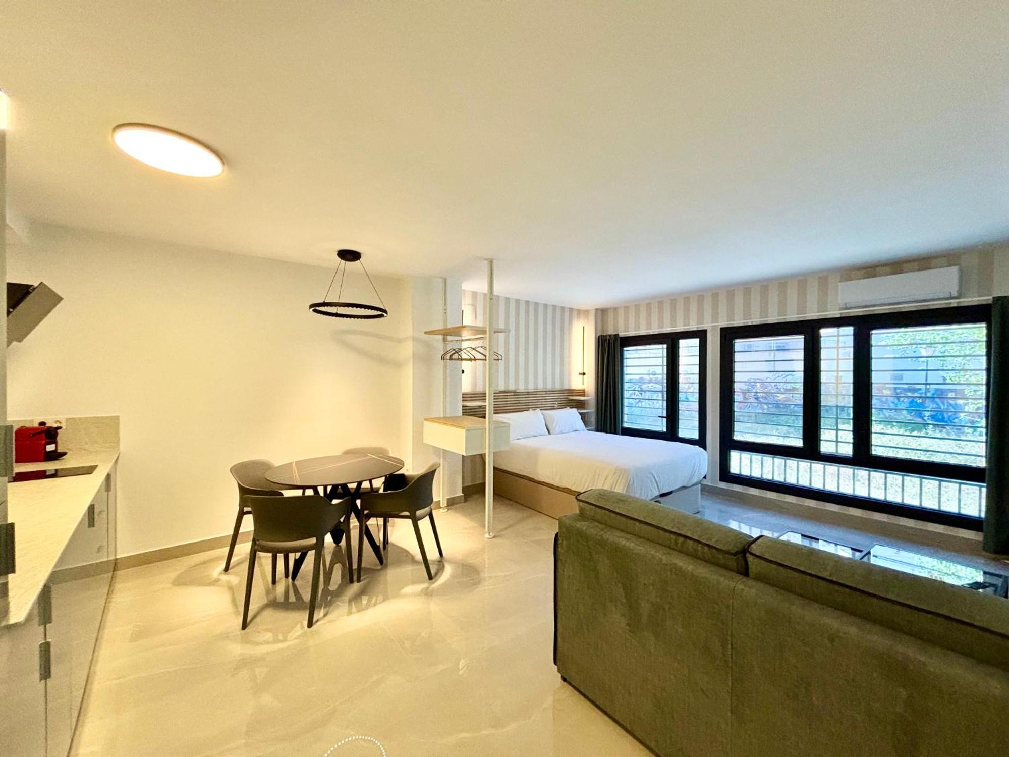 Gulliver Suites Valencia Exterior photo